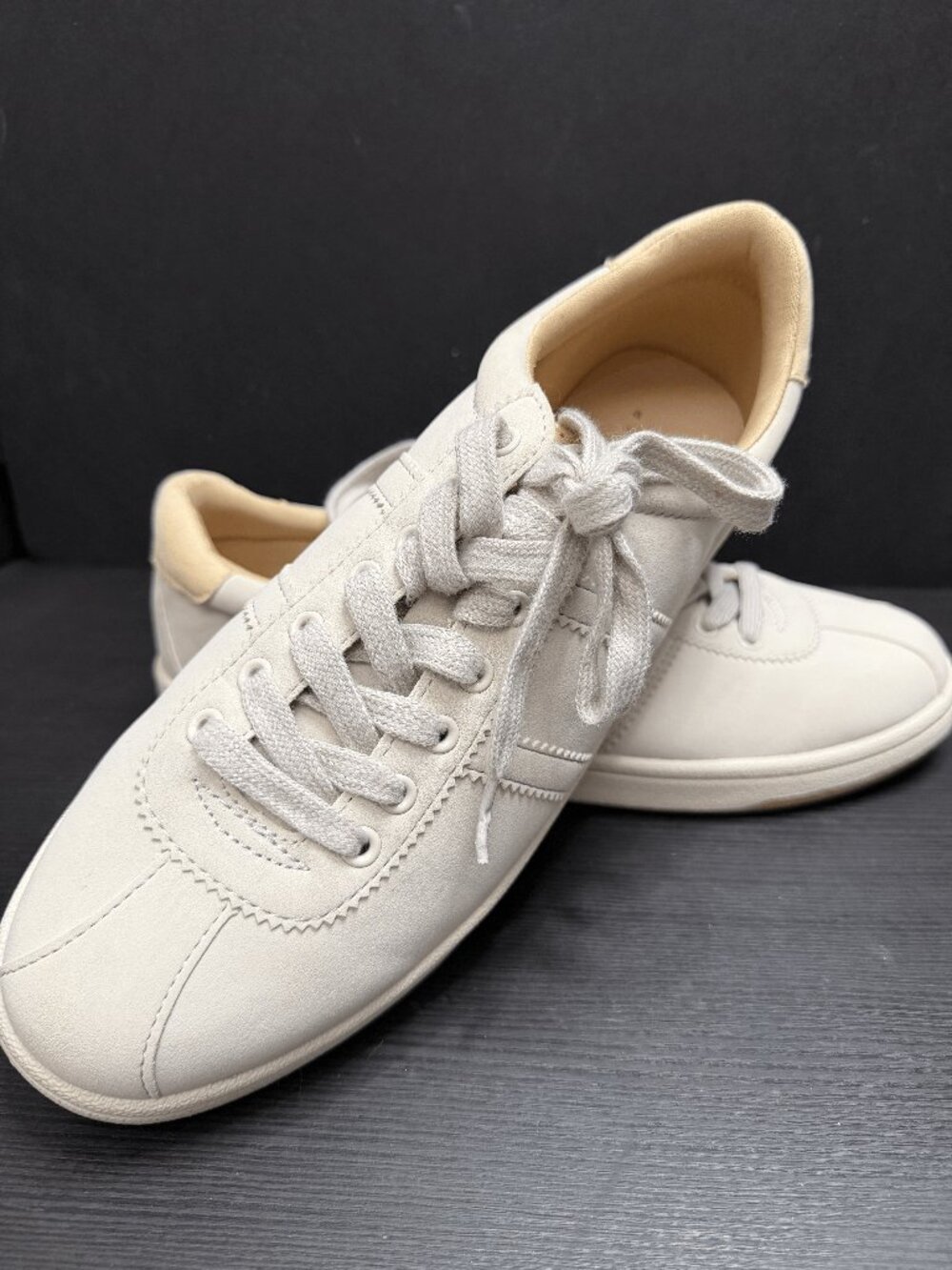 a new day Blaire Sneakers in Gray